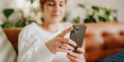 Wyskakujące reklamy na smartfonie